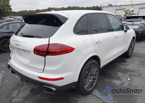 2018 Porsche Cayenne Platinum Edition z USA, uszkodzony, nr VIN WP1AA2A27JKA02734